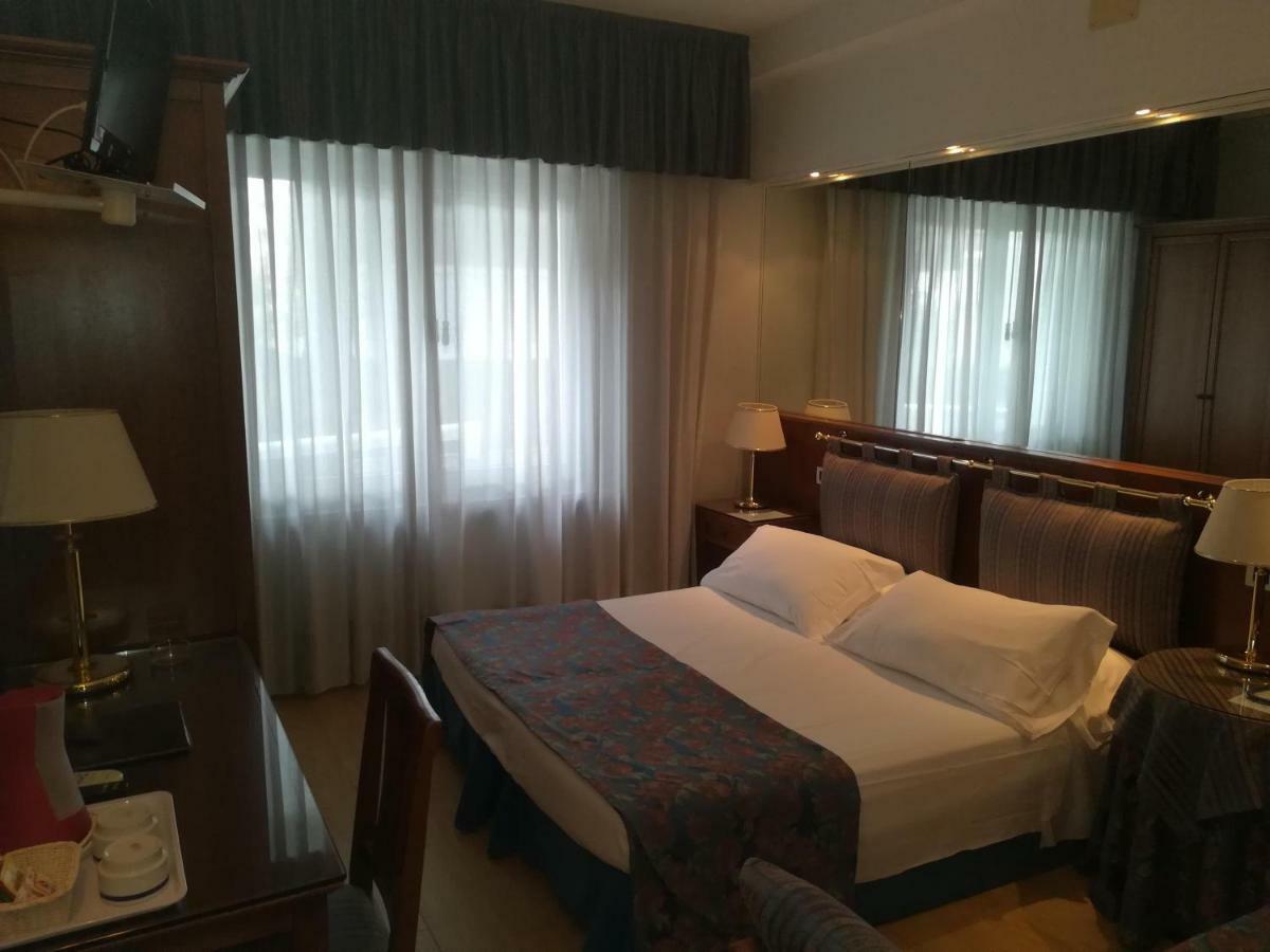 Hotel Astro Lignano Sabbiadoro Room photo